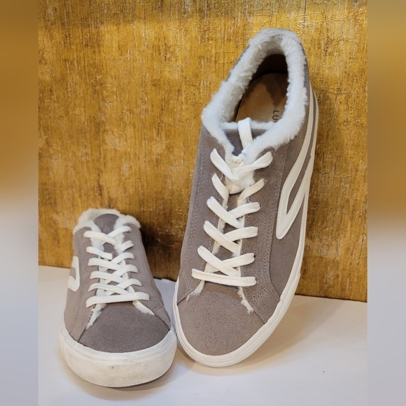 Lucky Brand Sneaker with fur size 11 - Picture 3 of 7